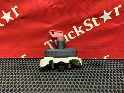 Выключатель массы