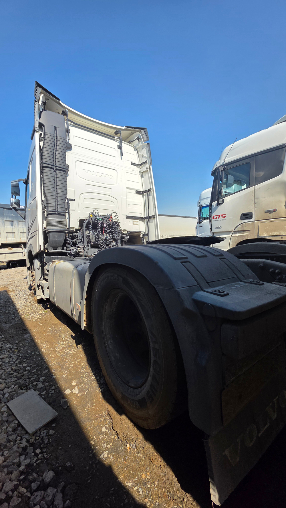 Volvo FH 4x2 Седельный тягач FH-TRUCK (Дизельный, 12,8 л, 469 л.с., АТ)