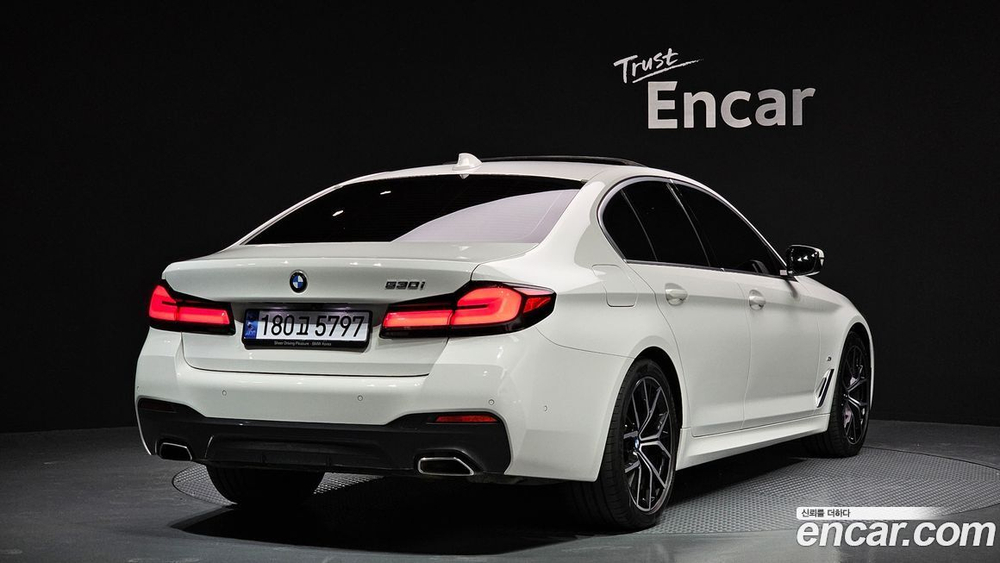 BMW 5 Series (G30) 530i M Sports (01.2022)