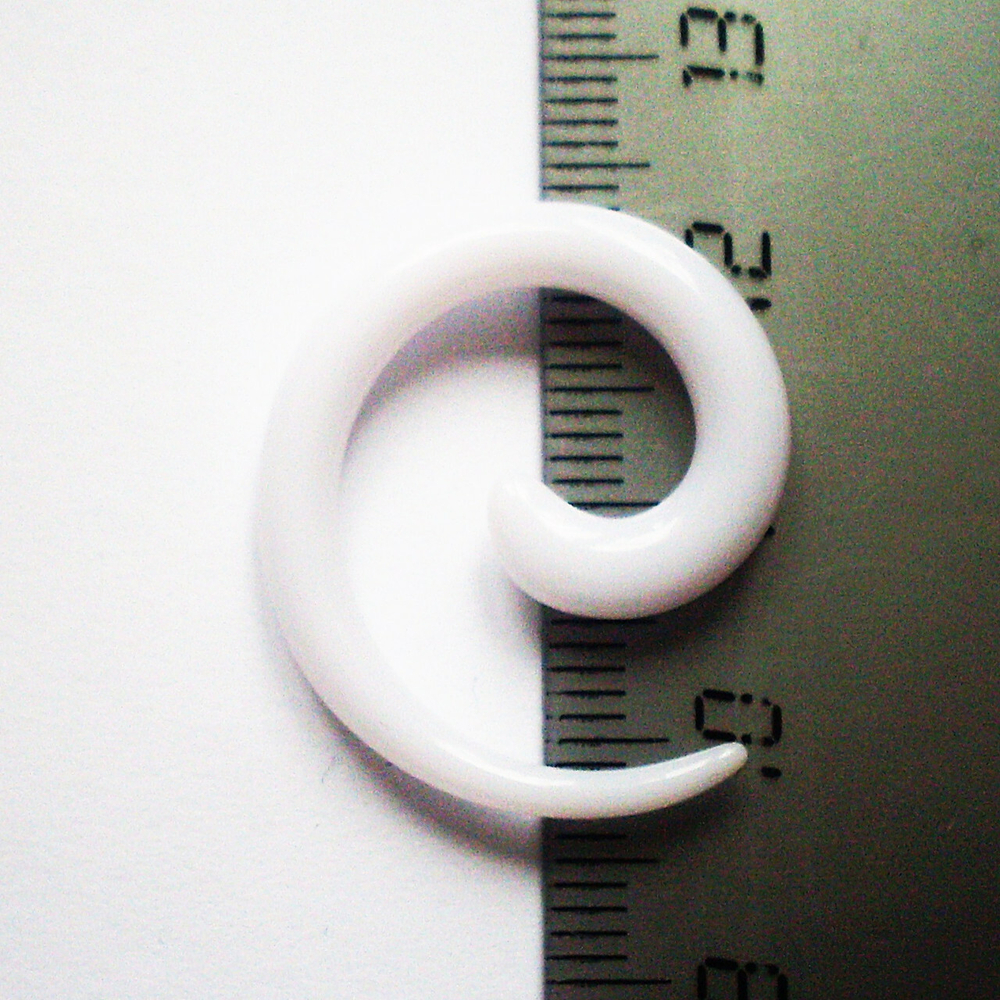 Растяжка спираль из акрила 4 мм для пирсинга ушей. 1 штука