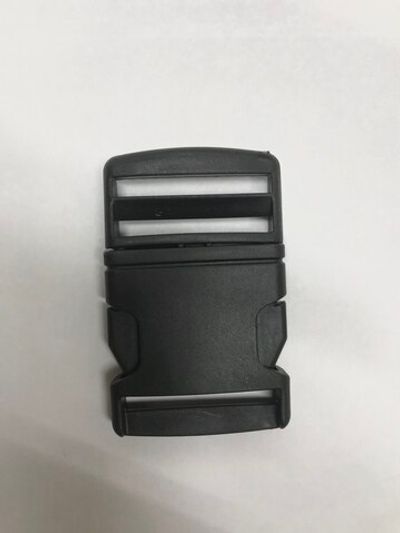 Карабин пластиковый (фастекс) на рюкзак 40 мм черный