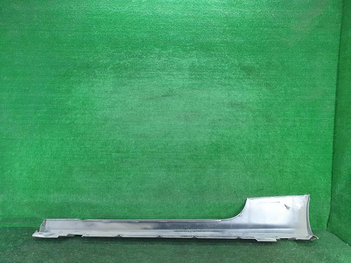 Накладка порога правая Mercedes E C238 (2016-2021)