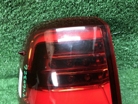 Фонарь левый внешний Toyota Land Cruiser 200 15-21