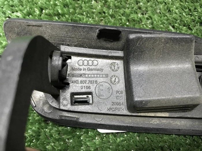 Крышка форсунки левая Audi A6 5 C8 (2018-2023)