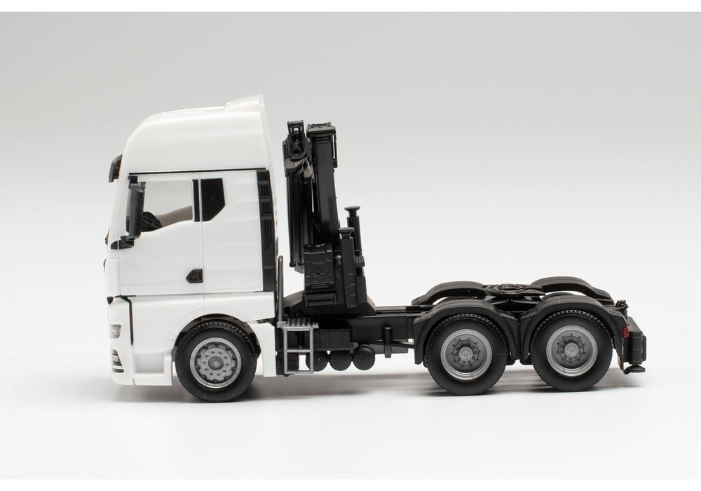 Тягач MAN TGX GX 6x4 с краном, белый