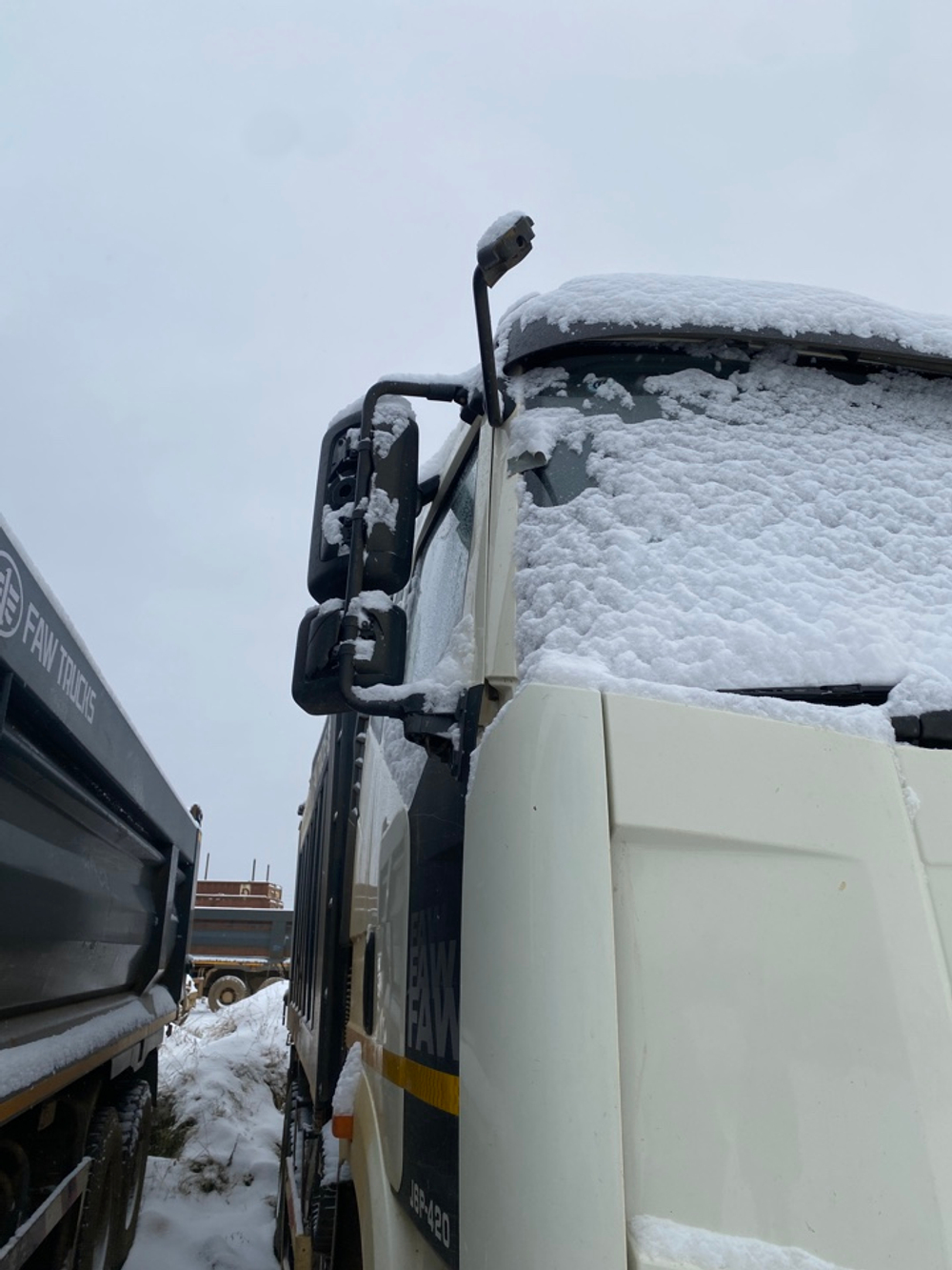 FAW J6 6x6 Самосвал CA3250P66K24L1TE5 (Дизельный, 11,1 л, 420 л.с., МТ)