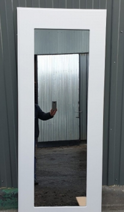 Входная металлическая дверь с зеркалом  REX (РЕКС) 14 Титан / Пастораль Силк сноу (белая матовая, без текстуры)
