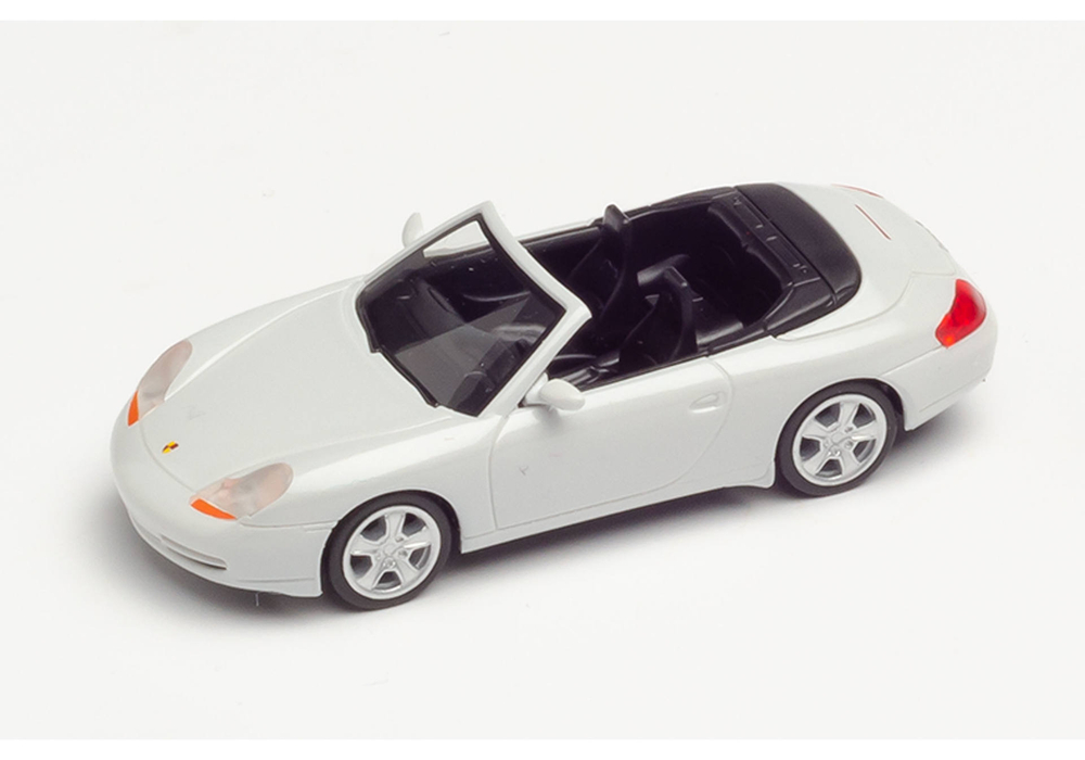 Автомобиль Porsche 996 C4 Cabrio, Белый Каррара металлик