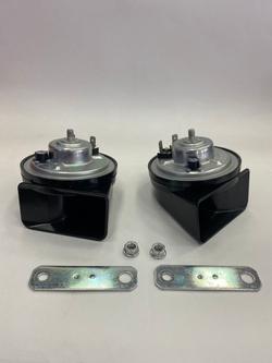 Звуковые сигналы для LADA Vesta/Granta/Niva FIAMM AM80SX 932039/932040Z 405-495Hz (к-т 2шт. с переходником)