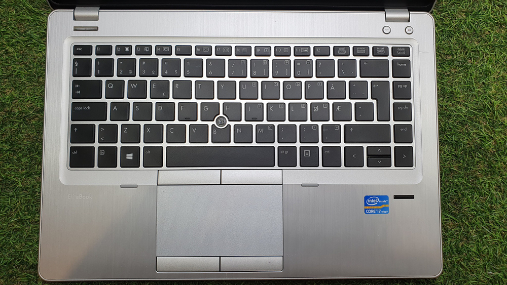 Ноутбук HP i7/8Gb