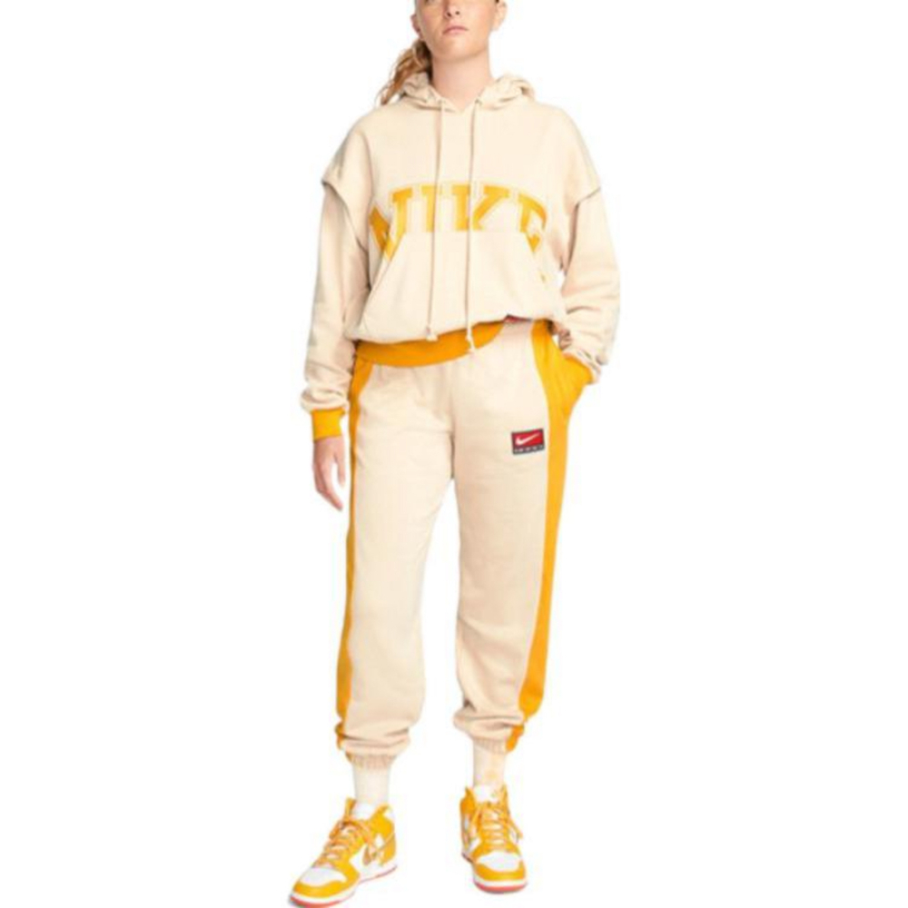 Костюм спортивный Nike Team (жен.), желт.