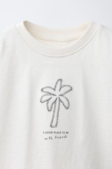 ZARA ФУТБОЛКА С ВЫШИВКОЙ, ЦВЕТ СЛОНОВОЙ КОСТИ