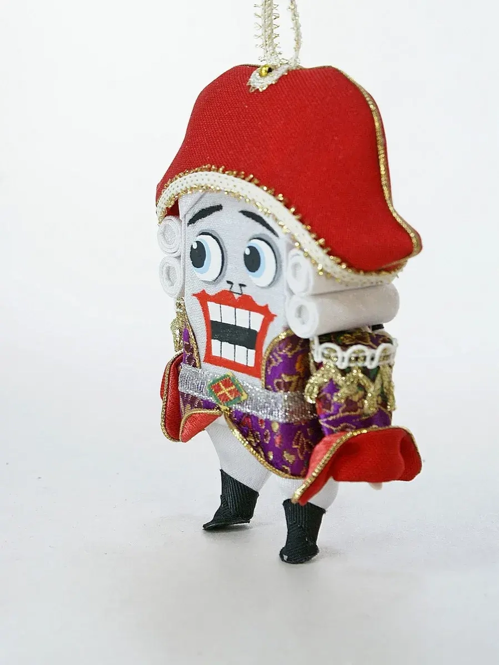 Щелкунчик на елку