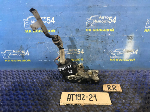 Замок двери задней правой TOYOTA CARINA 1994