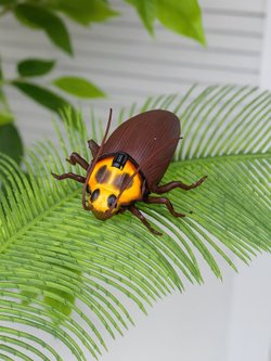 Жук на радиоуправлении (201984612)