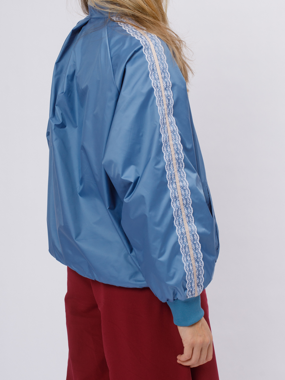 Куртка ветровка голубая