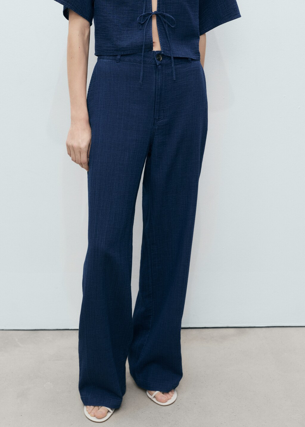 Струящиеся джинсовые брюки с высокой талией