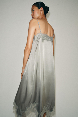 ZARA ПЛАТЬЕ МИДИ С КРУЖЕВОМ — ZW COLLECTION, МЯГКИЙ СЕРЫЙ