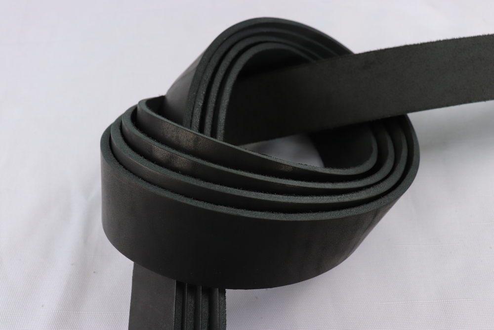 Ременная заготовка Черная гладкая 4мм+