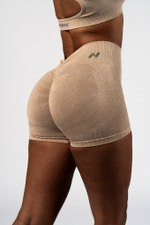 Шорты High Waisted Push-Up Shorts TOTALLY SEAMLESS 304 Кремовые