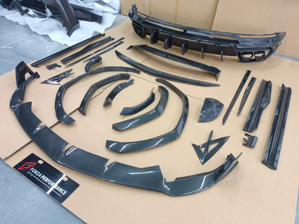 Карбоновый обвес для Lamborghini Urus 2018 Ламборгини Урус