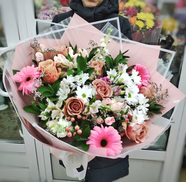 Авторский букет в розовой гамме