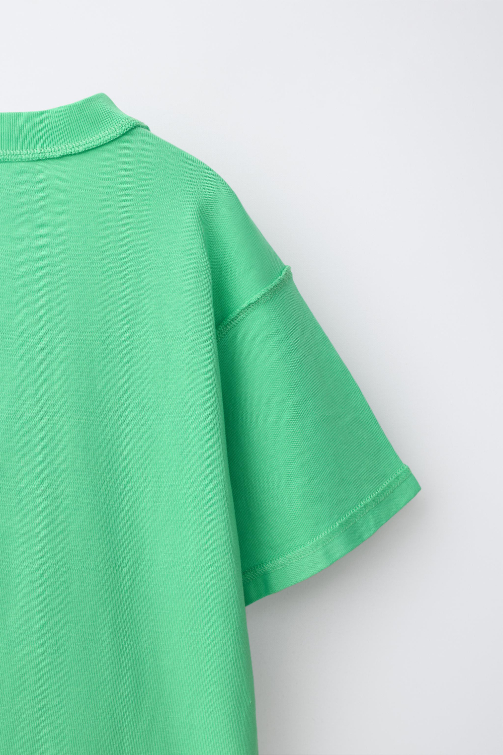 ZARA ФУТБОЛКА HEAVY WEIGHT С ВЫШИВКОЙ, ЗЕЛЕНЫЙ