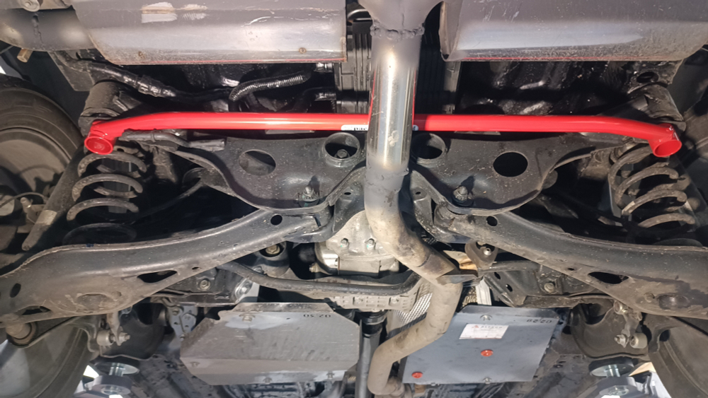 Распорка задняя нижняя сзади Chery Tiggo 7 Pro Max (полный привод), Jaecco j7 (полный привод), Omoda C5 (полный привод) (ПОД ЗАКАЗ)