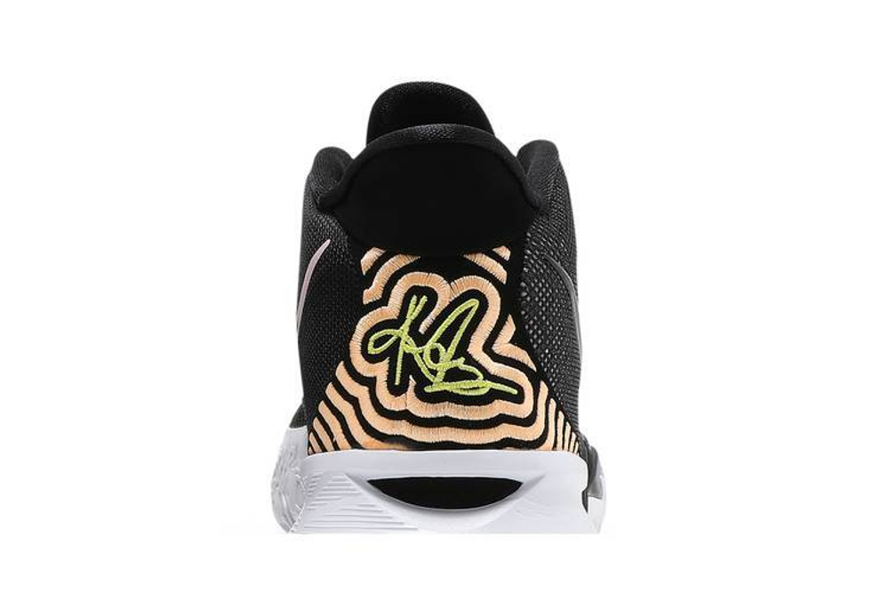 Кроссовки Nike Kyrie 7