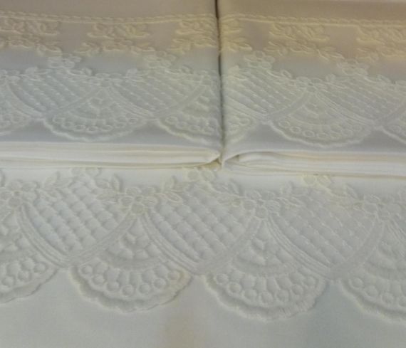 Постельное белье MINERVA кремовый  с кружевом   TIVOLYO HOME Турция