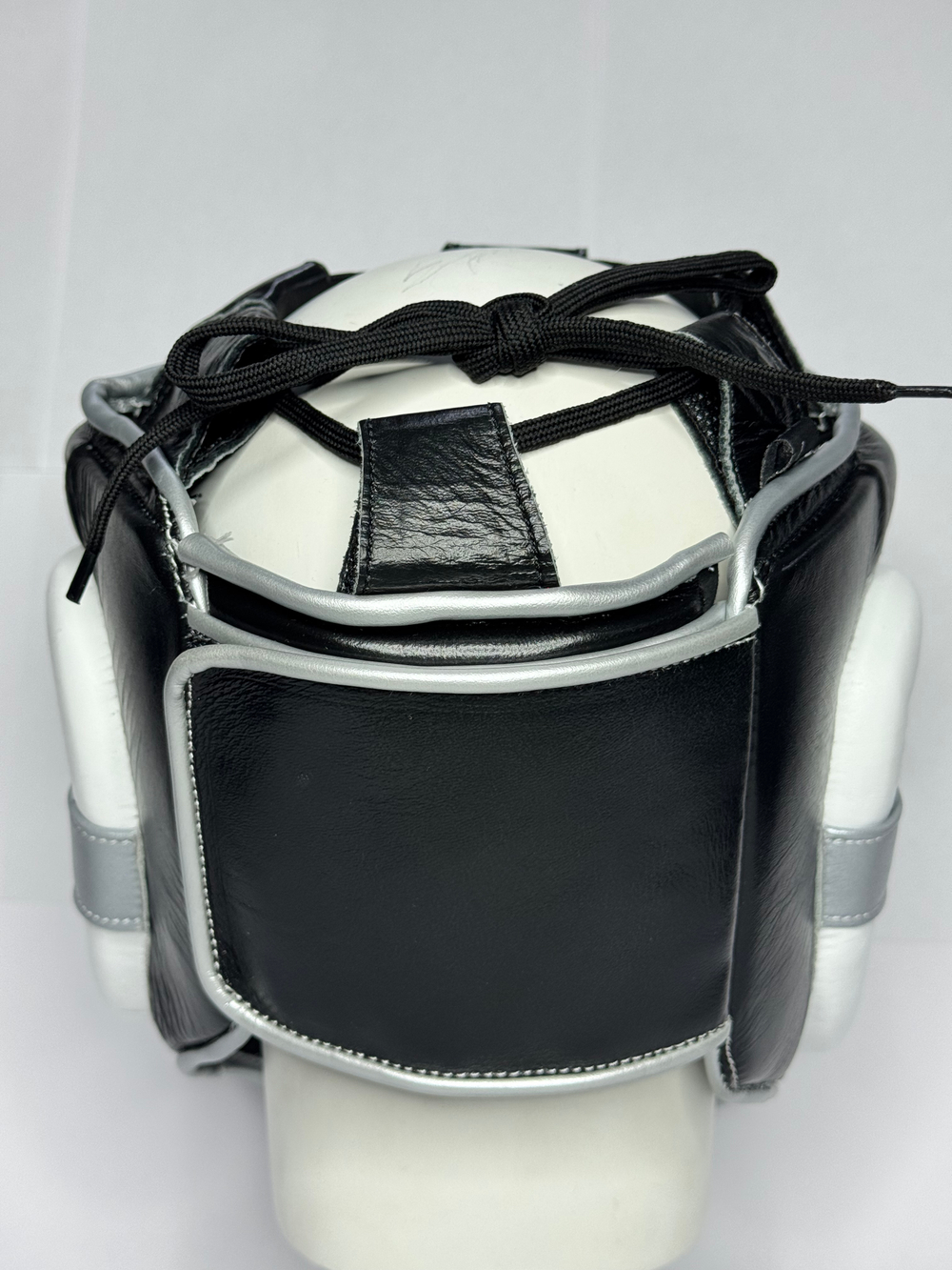 Шлем боксерский полная защита  Arcada черный/белый