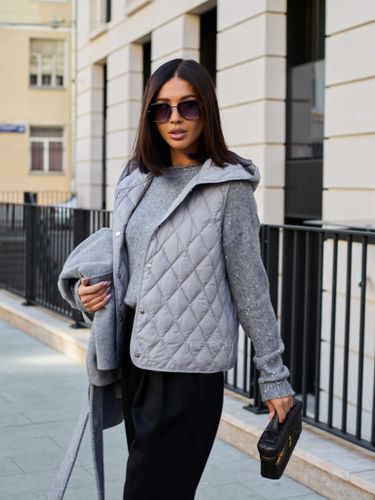 Серое шерстяное пальто с утепленным жилетом