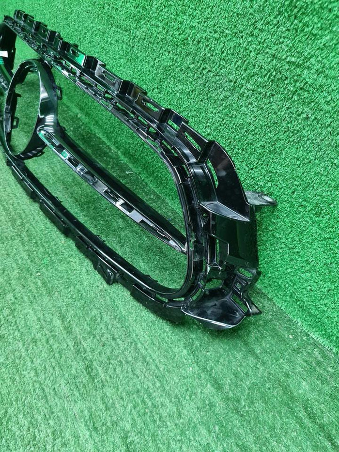 Решетка радиатора Mercedes E C238 (2020-2023)