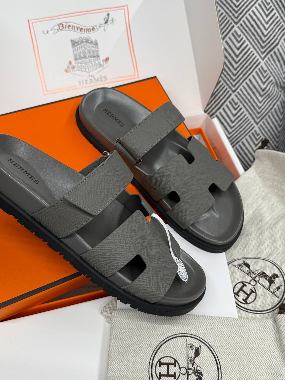 Шлепанцы Hermes