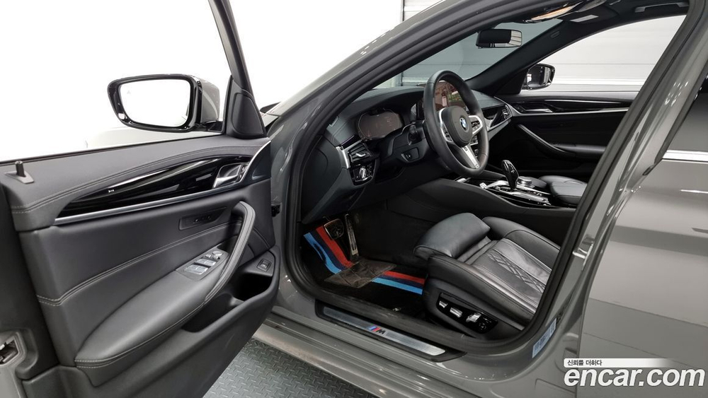 BMW 5 Series (G30) 523d xDrive M Sports (12.2020)