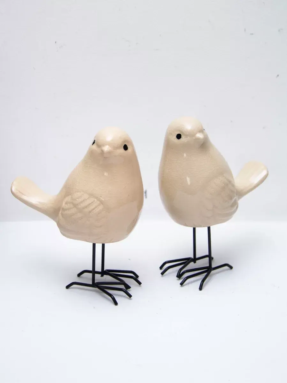 Статуэтки для интерьера на полку