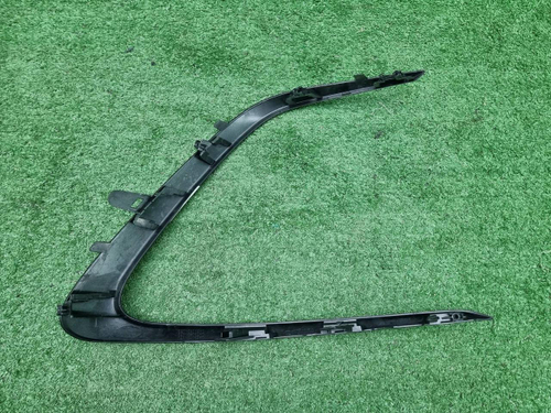 Накладка переднего бампера Toyota Camry xv70 20-нв