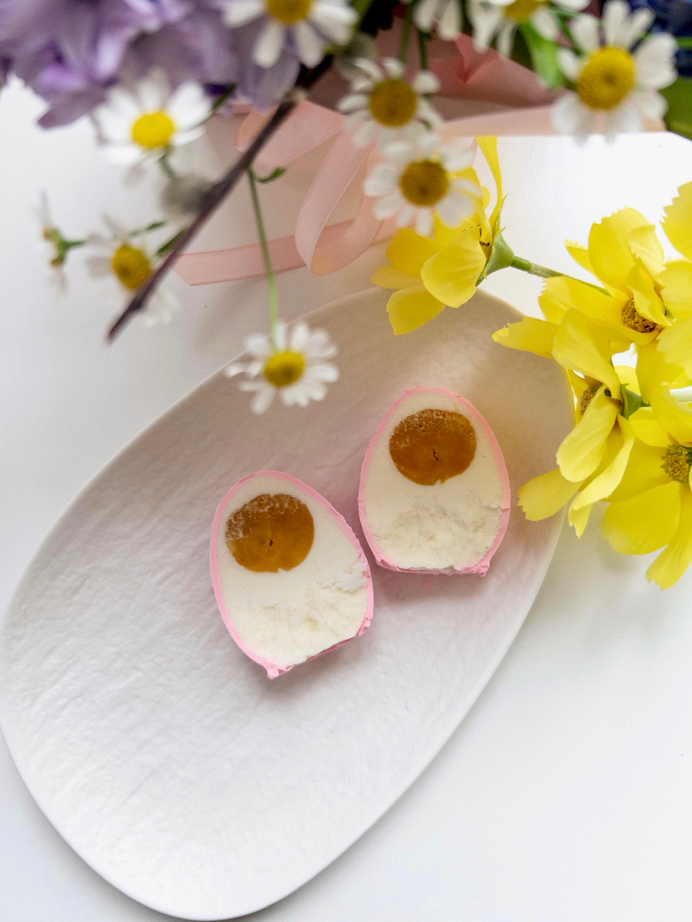 Бенто пасха (творожная) с ванилью и мусовые яйца