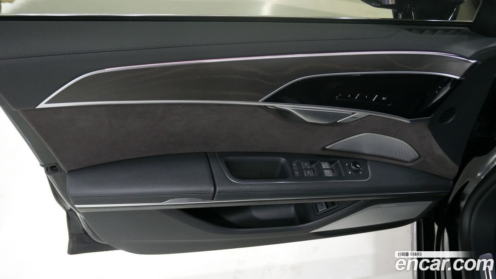 Audi A8 (D5) 55 TFSI Quattro Premium LWB (12.2022)