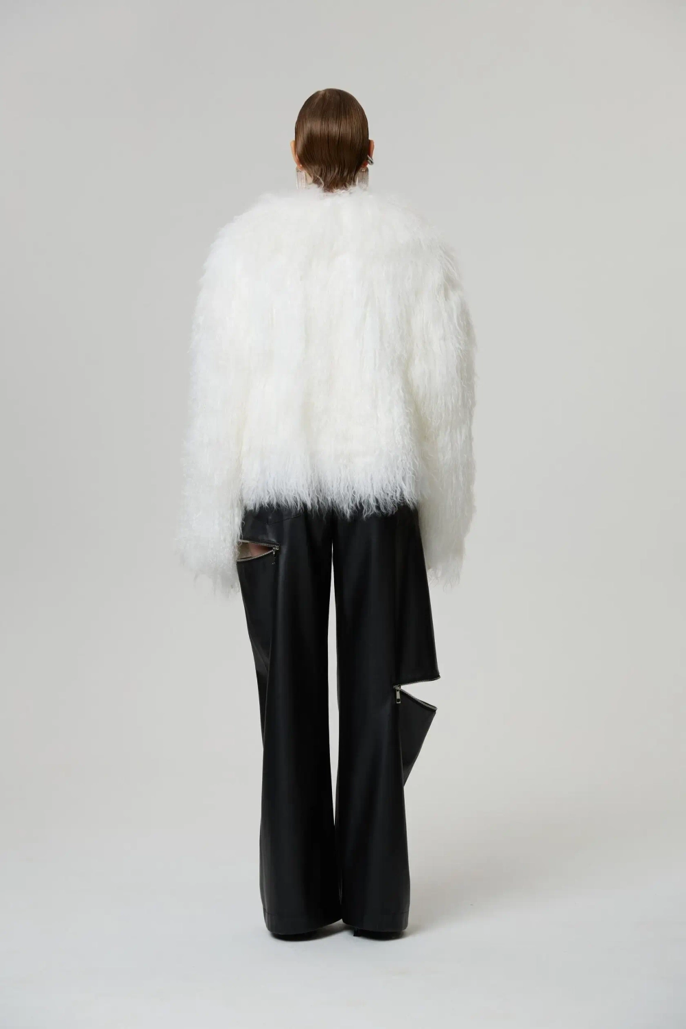 Шуба из ламы, Белая