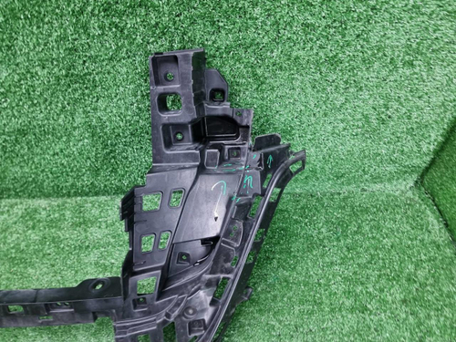 Кронштейн переднего бампера Hongqi H5 2 (22-нв)