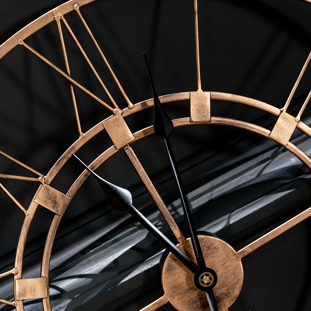 Часы настенные Объект мечты Мишель