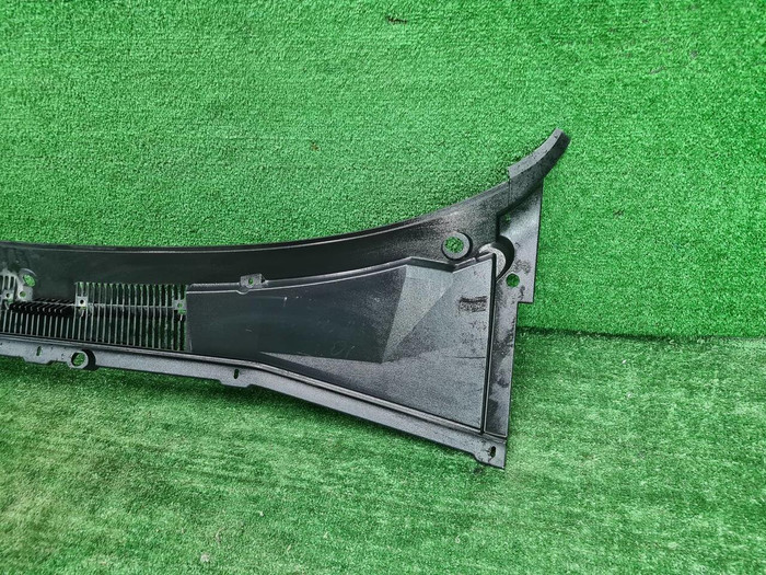 Жабо Lada Niva Travel (2020-н.в.)