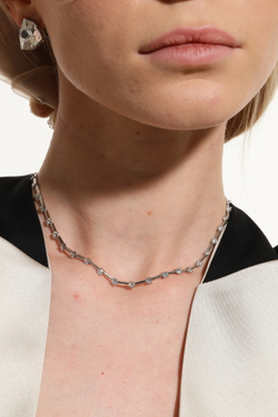 Колье металлические пластины и цирконии, серебро