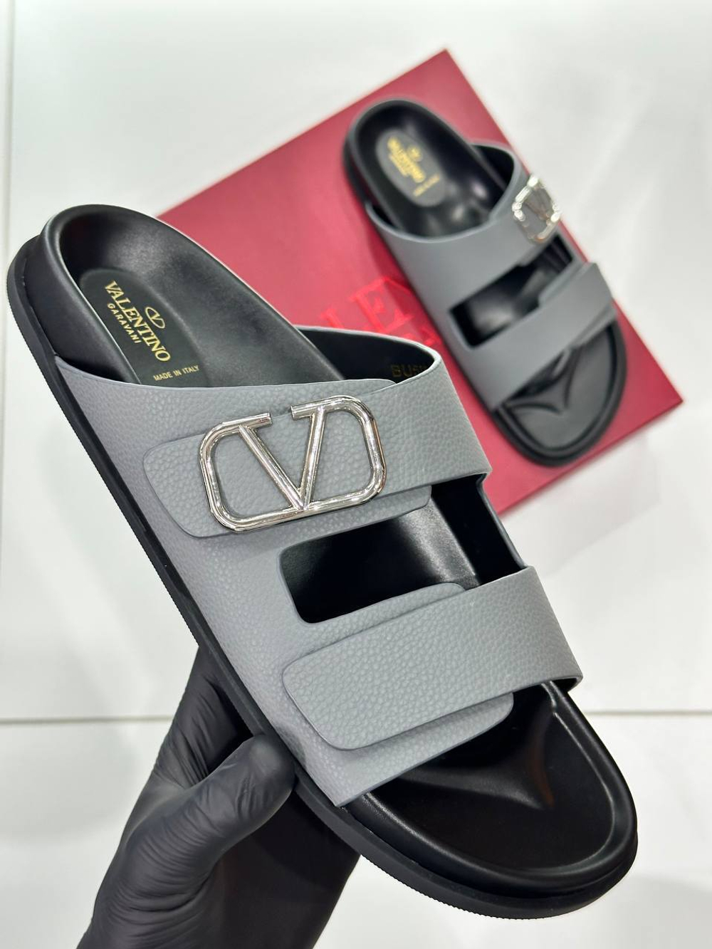 Сандалии Valentino