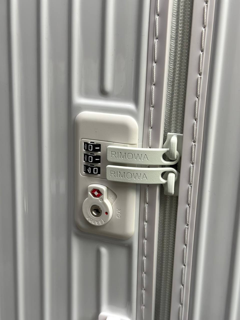 Чемодан Rimowa