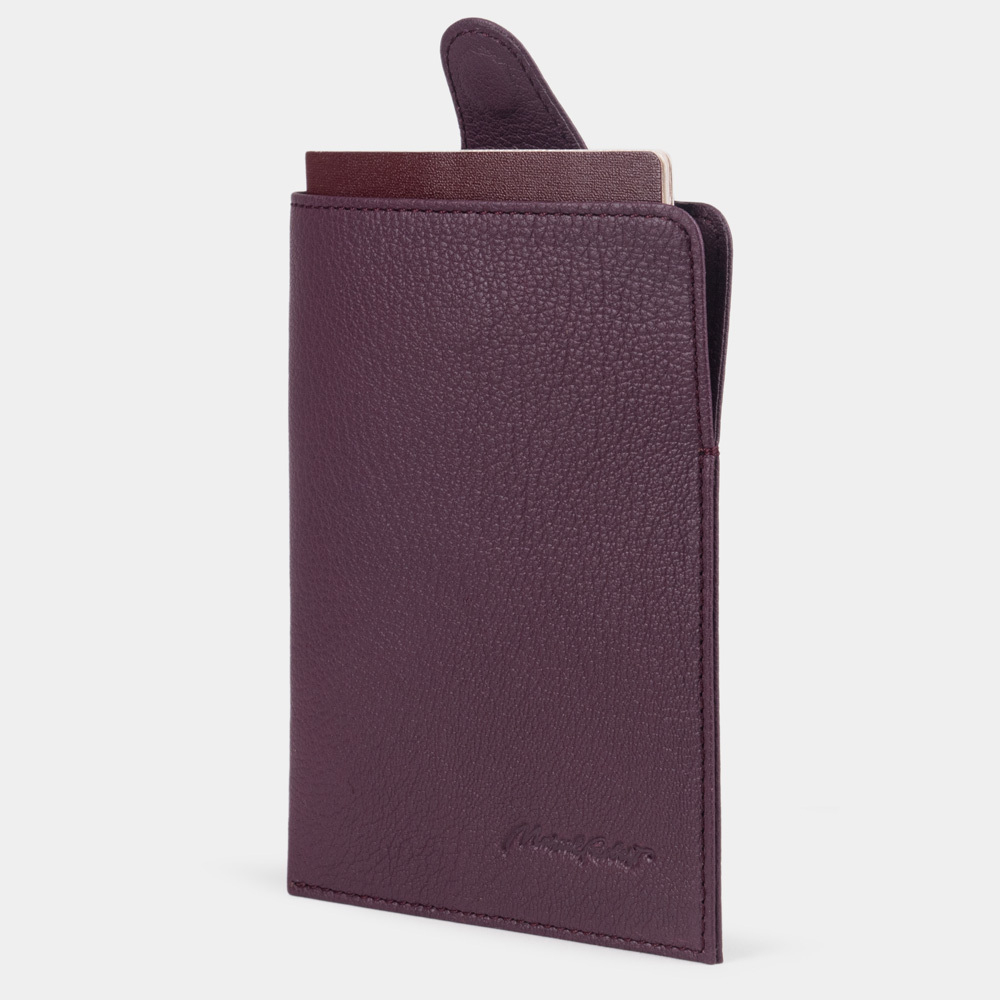 Обложка-кармашек для паспорта London из кожи козы,  фиолетового цвета