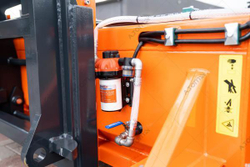 Щетка дорожная на погрузчик, с прибордюрной щеткой - EXPERT 2500