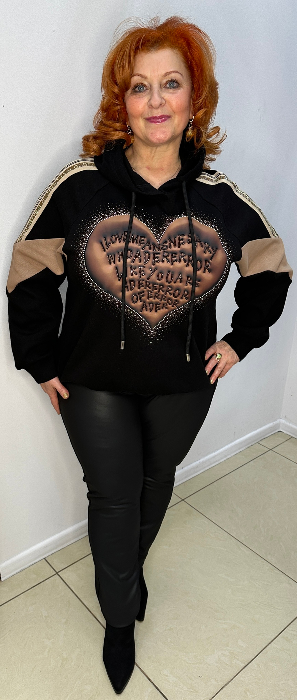 Толстовка-джемпер с капюшоном и блестящим принтом