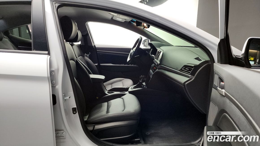 Hyundai The New Avante AD 1.6 (01.2020)